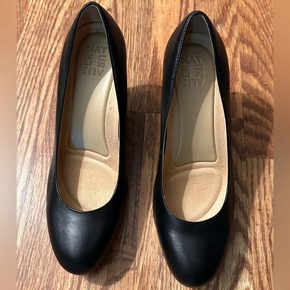NWOT Naturalizer “Michelle” pumps, black - Picture 2 of 7